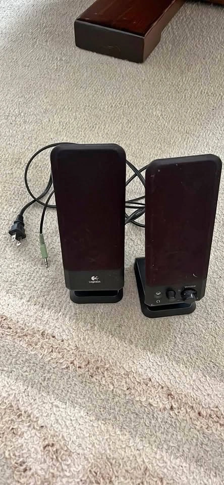 Logitech S-0152A1 Speakers