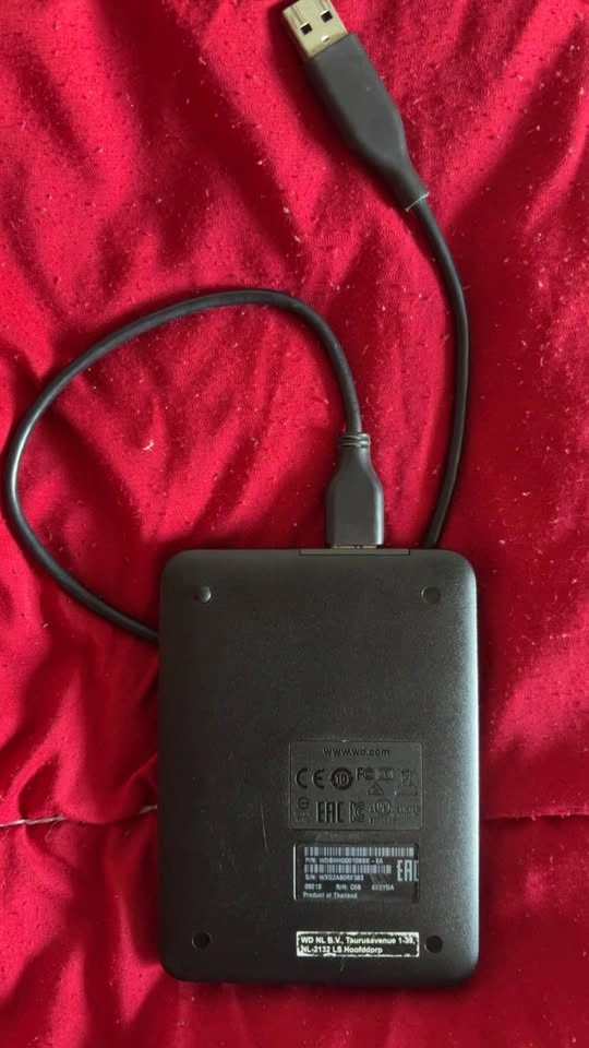 WD 1 TB Hard Disk - photo 2