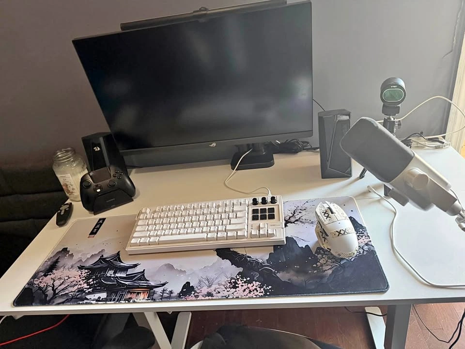 Asus ROG Strix 4K Gaming Monitor, Keyboard, and Setup