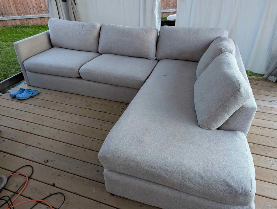 Crate and barrel sectional. Delivery available - photo 2