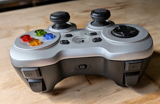 Logitech F710 Wireless Gamepad - photo 2