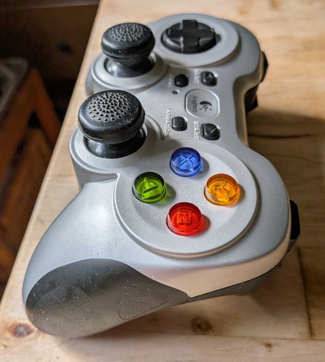 Logitech F710 Wireless Gamepad - photo 3