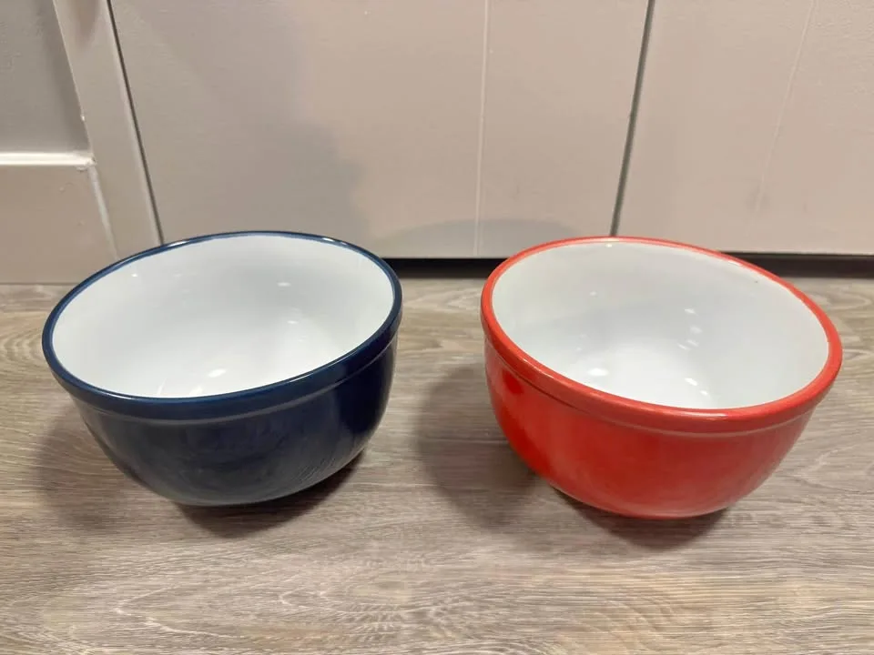 Bowls (5 of them) thumbnail