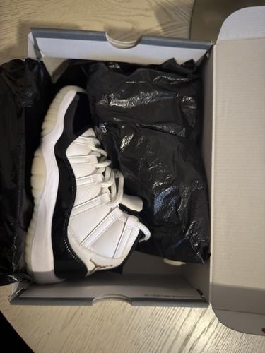 Nike Air Jordan Retro 11 XI GS Gratitude Size 4.5Y