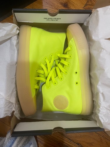 Size 4 - Converse Chuck Taylor All Star High Volt/vintage white