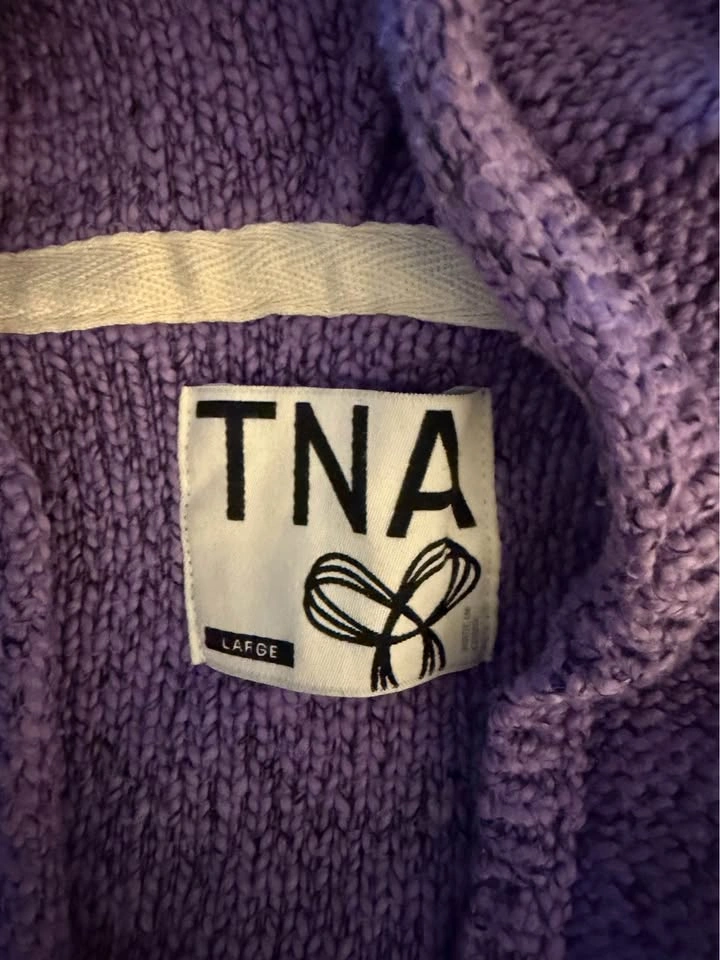 Roots/TNA/Jones New York sweaters - photo 4