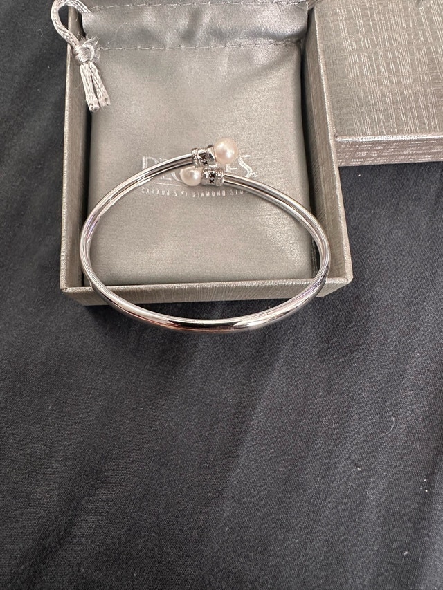 Peoples Pearl and Diamond Bracelet - photo 3