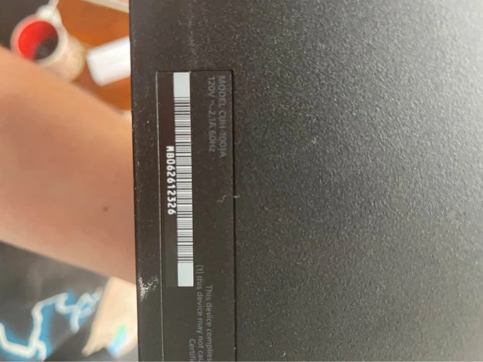 PS4 Console 500GB w/ 8 Games & Controller - photo 2