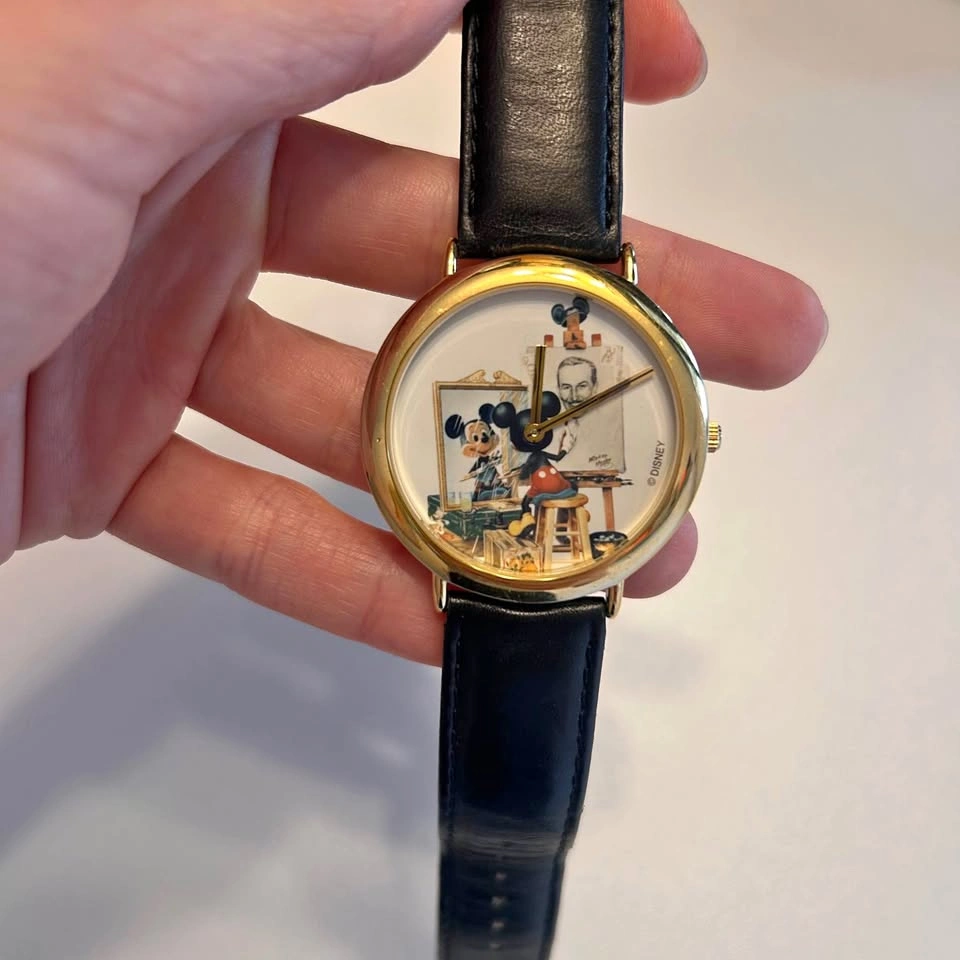Rare Disney watch Mickey Mouse Classic Moments Artwear
