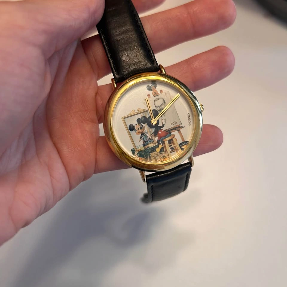 Rare Disney watch Mickey Mouse Classic Moments Artwear - photo 3
