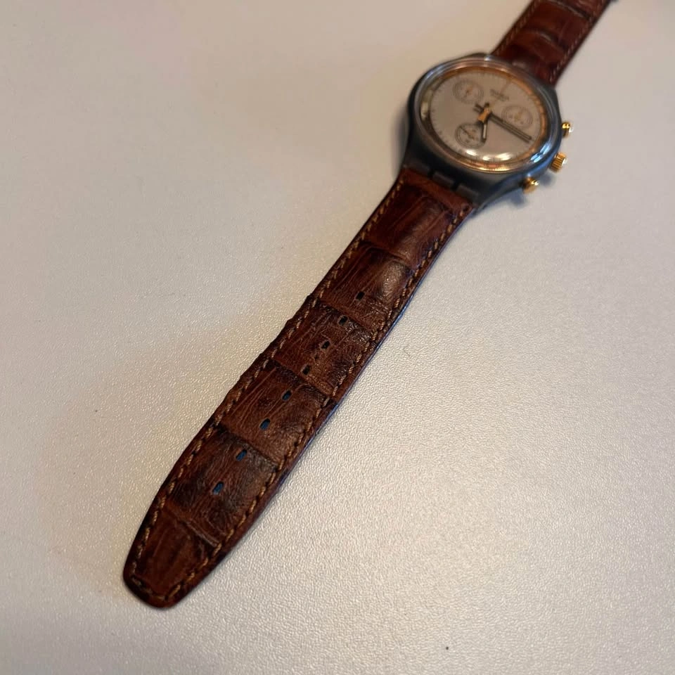 Collectible Vintage swatch watch-Goldfinger - photo 3