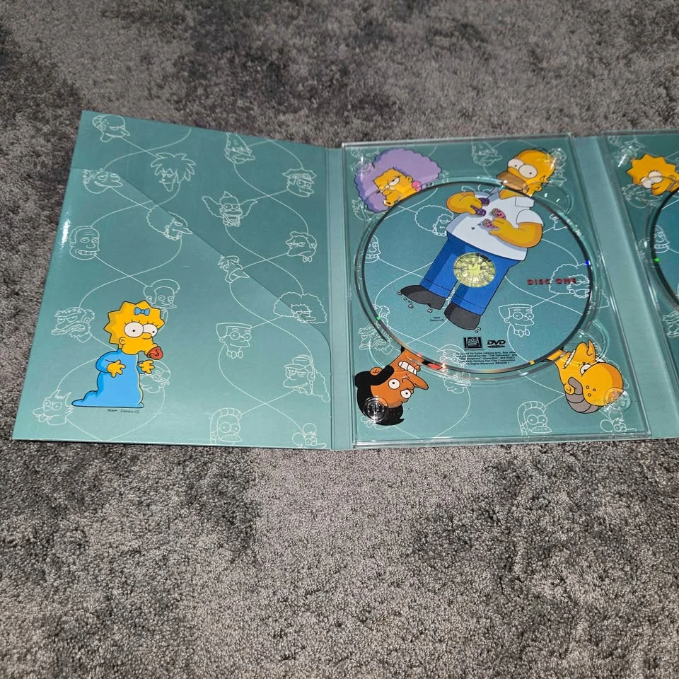 The Simpsons Season Two DVD Box Set - photo 2