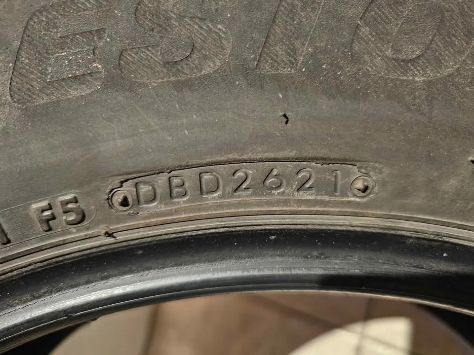 BLIZZAK 225/65R17 102S Winter Tires image indicator(10)