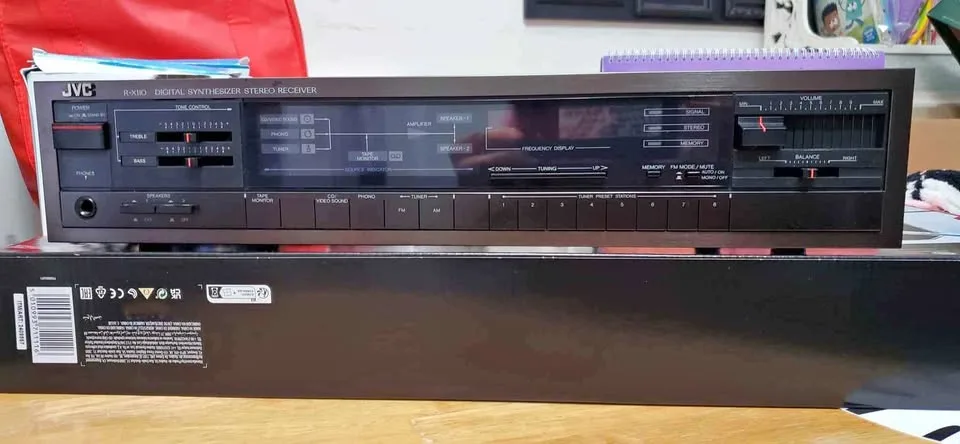 JVC DIGITAL SYNTHESIZER STEREO RECEIVER thumbnail