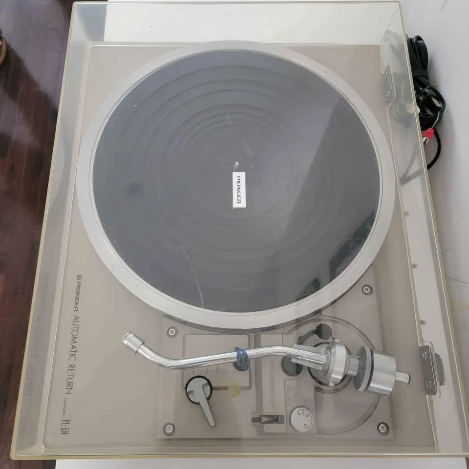 Vintage Pioneer Stereo Turntable image indicator(2)