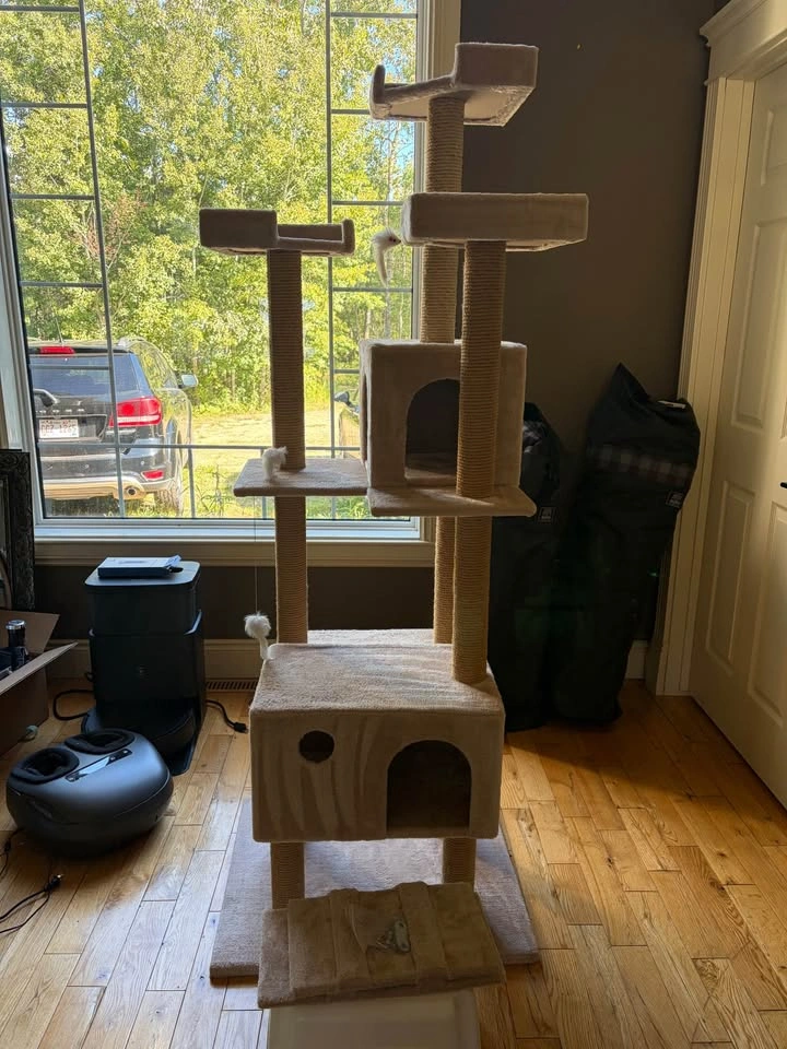 Cat tree tower condo - photo 2