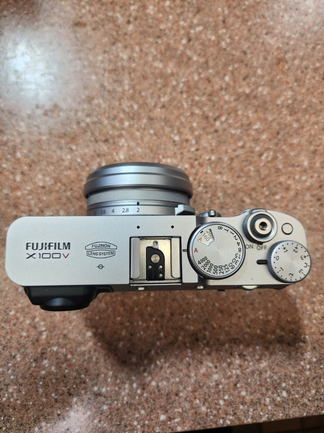 Fuji x100v - like brand New (only 4k shutter count) - photo 2
