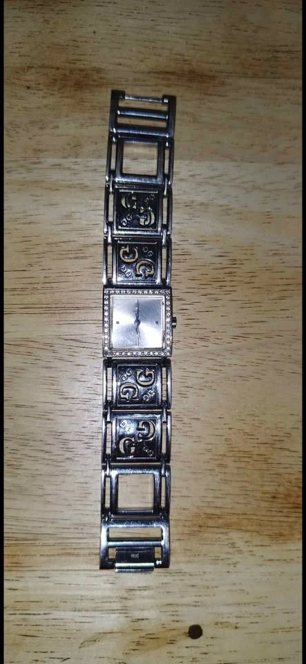 Original GUESS Women’s Watch – Silver Tone – Used – Authentic - photo 3