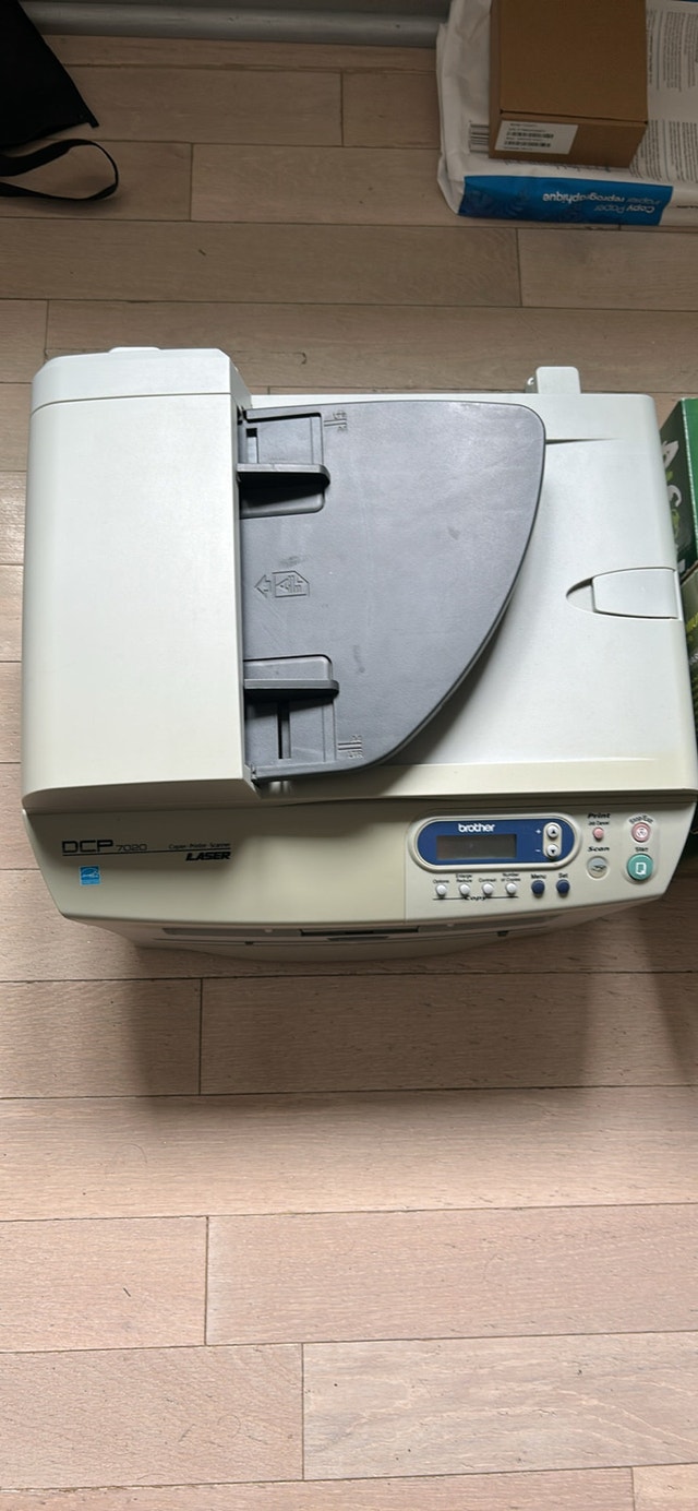 Brother DCP 7020 laser printer copier scanner
