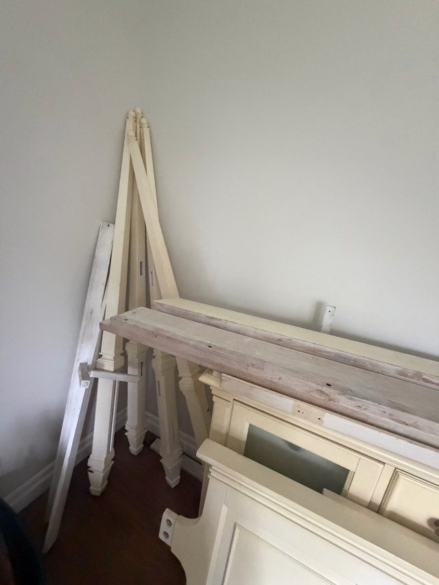 Queen Bedroom Set – Bed Frame, Dresser & Matching Mirror - photo 5