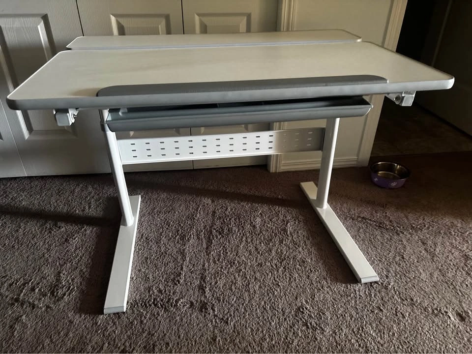 Adjustable kids desk - photo 3
