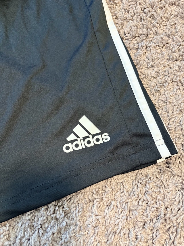 adidas kids shorts L - photo 3