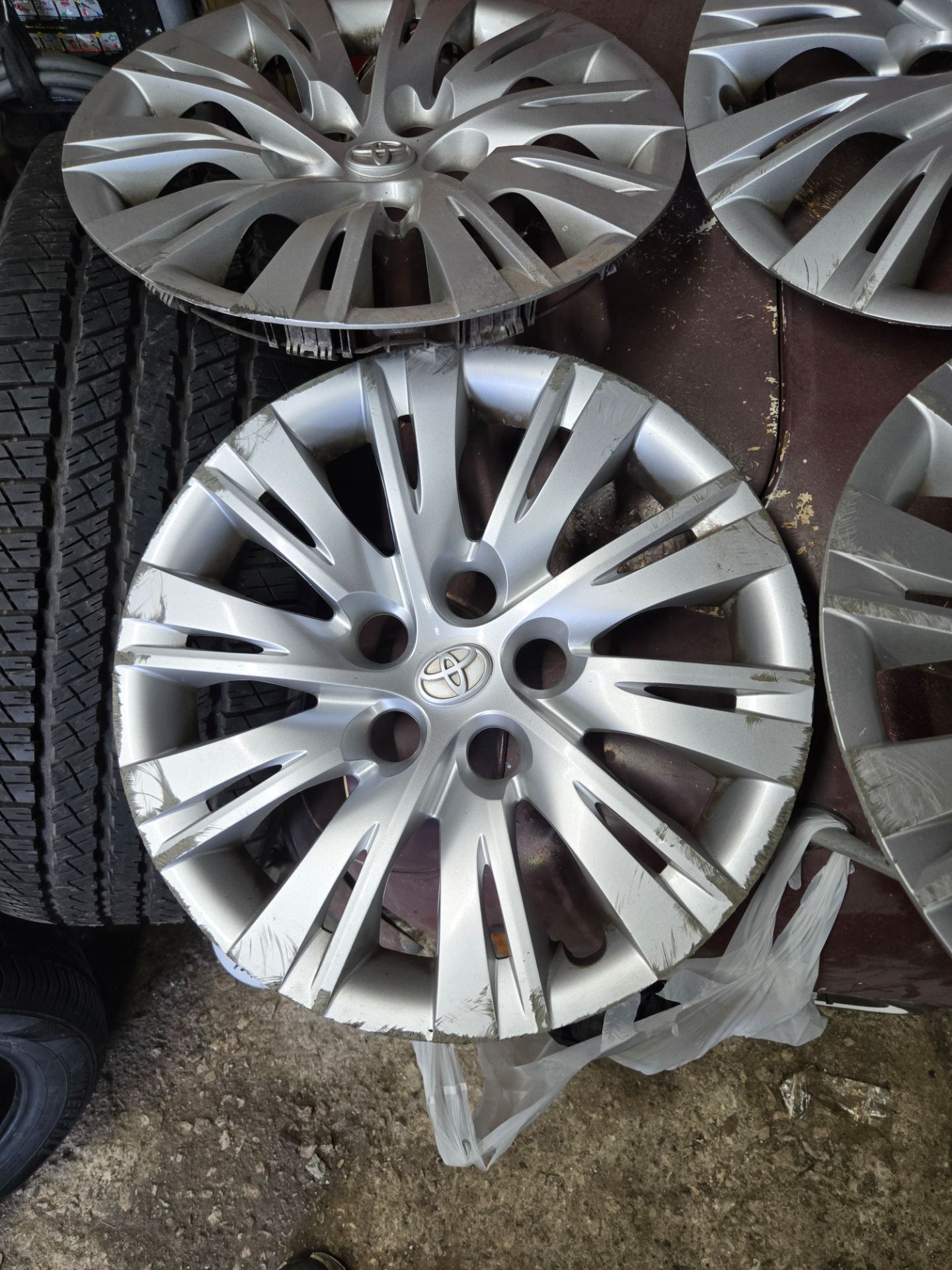 OEM Toyota Camry 16” Hubcaps / Wheel Covers – 2012-2014 - photo 2