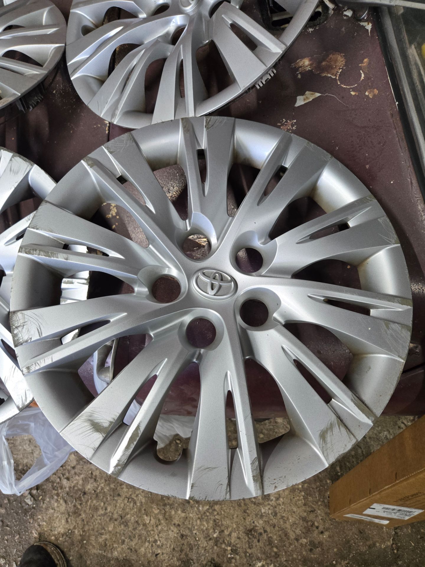 OEM Toyota Camry 16” Hubcaps / Wheel Covers – 2012-2014 - photo 3