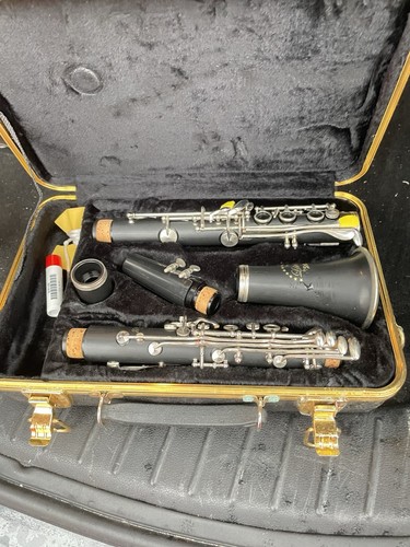 Selmer Liberty Bb Clarinet Black Plastic Matte Finish w/ Case