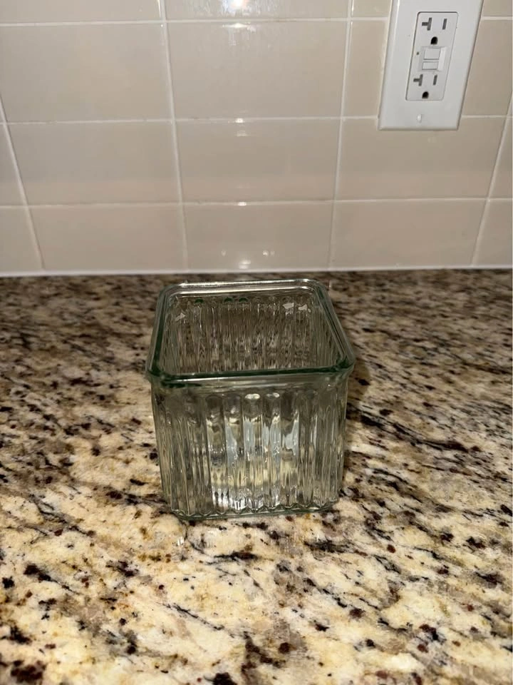 Glass Flower Vase - photo 5