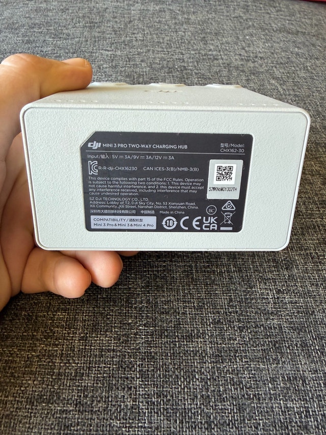 DJI Mini 3 Pro Two-Way Charging Hub With 3 batteries - photo 3