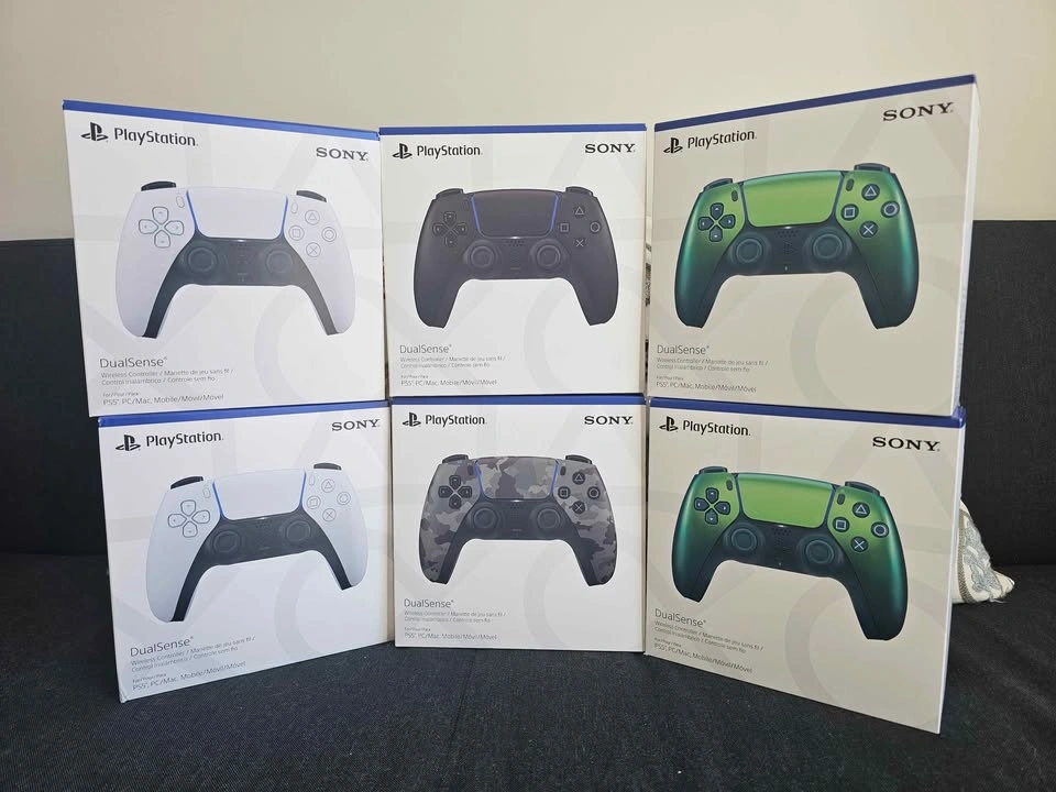 NEW PS5 DualSense Wireless Controller — White - photo 4