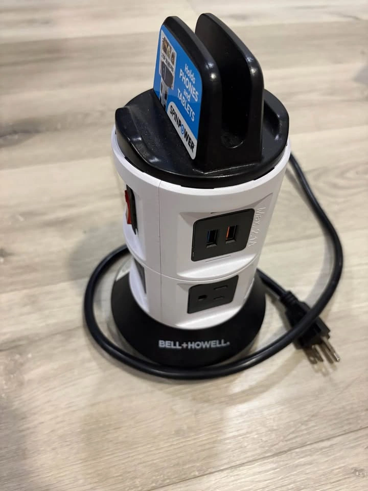a Bell + Howell Spin Power charging station - photo 2