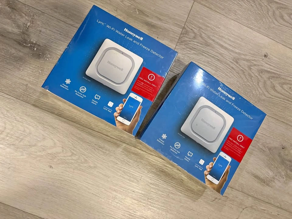 Honeywell Lyric Wi-Fi Water Leak and Freeze Detector
