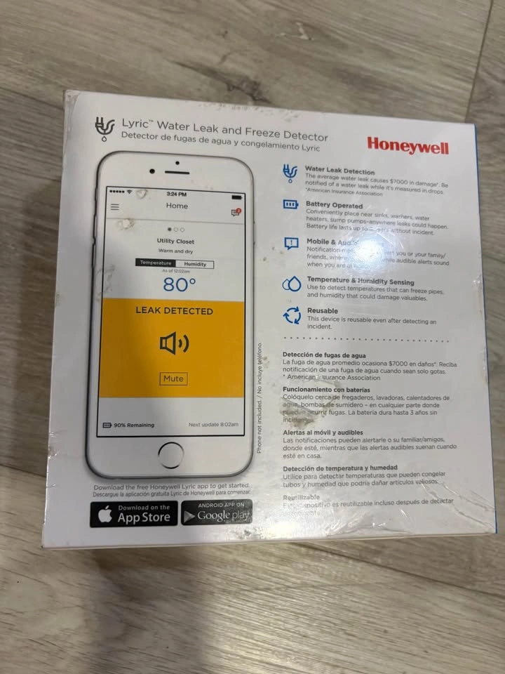 Honeywell Lyric Wi-Fi Water Leak and Freeze Detector - photo 4