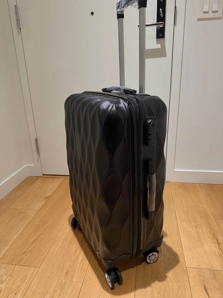 Brand New 24-Inches Luggage - photo 2