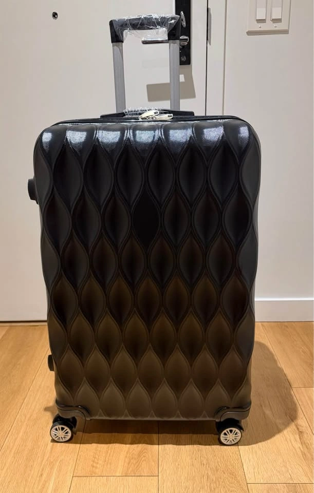 Brand New 24-Inches Luggage - photo 3