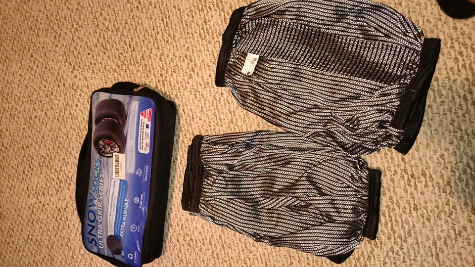 Snow Socks for Tires – Size M – Brand New - photo 3