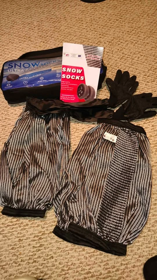 Snow Socks for Tires – Size M – Brand New - photo 4