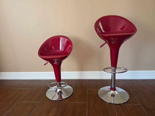 set of 4 Modern Hydraulic swivel bar stools - photo 2