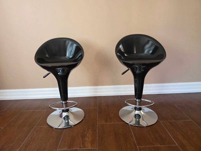 set of 4 Modern Hydraulic swivel bar stools - photo 4
