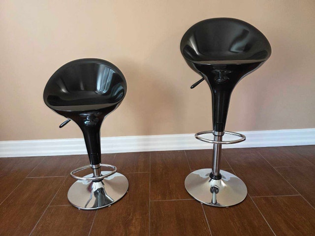 set of 4 Modern Hydraulic swivel bar stools - photo 5