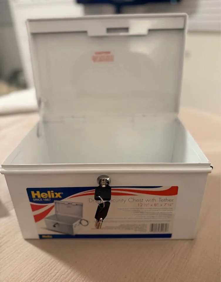 Helix Medicine Security Chest w/ Tether & Keys image indicator(4)