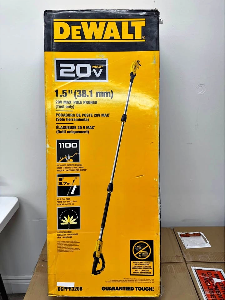 DEWALT 20V MAX Cordless Pole Pruner – NEW – DCPPR320B