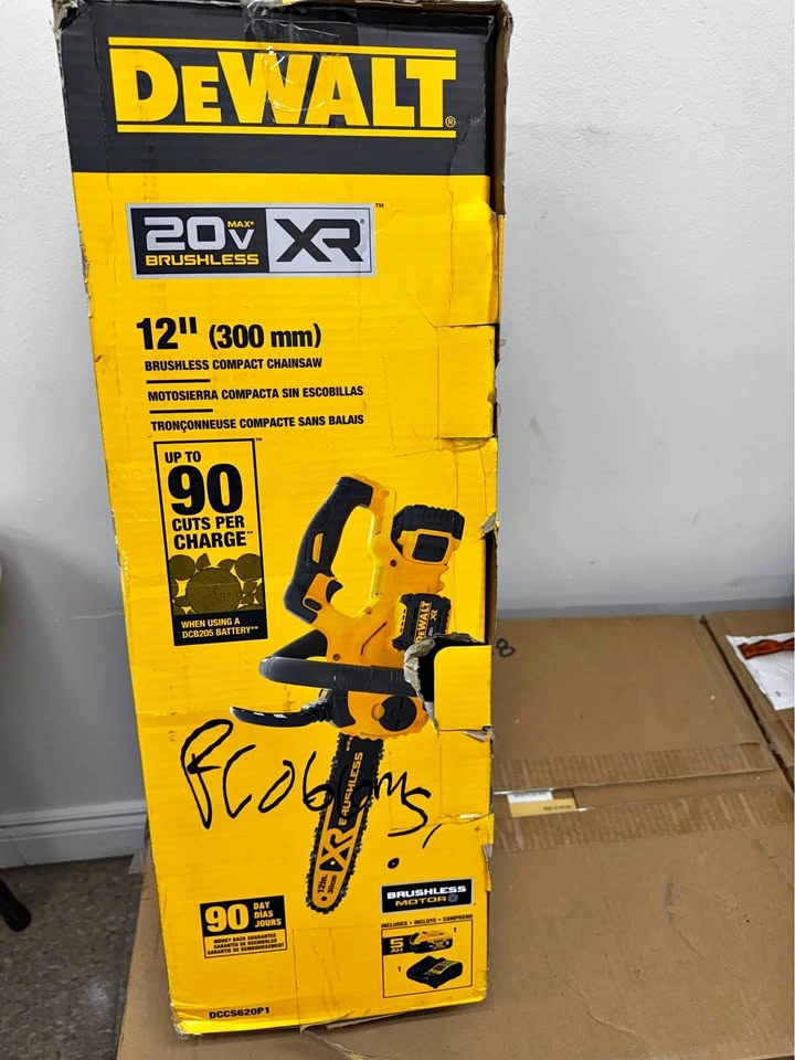 DEWALT 20V MAX XR 12” Brushless Chainsaw Kit – NEW