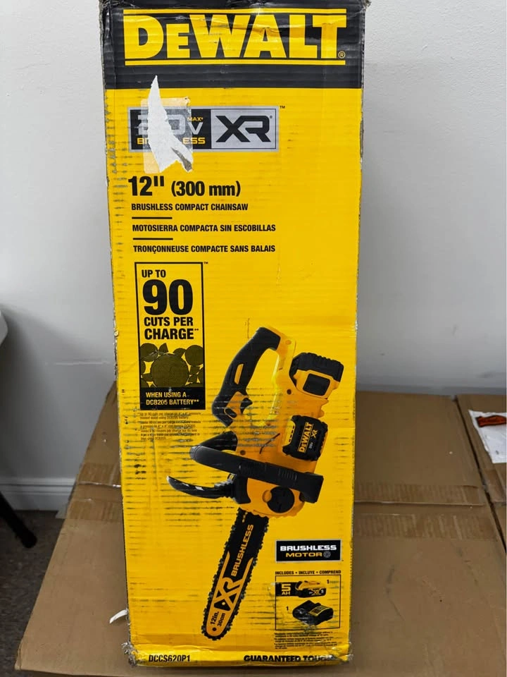 DEWALT 20V MAX XR 12” Brushless Chainsaw Kit – NEW - photo 2