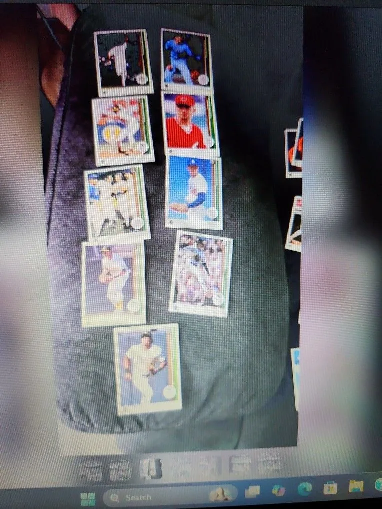 1989 Upperdeck 195 Baseball Cards image indicator(3)