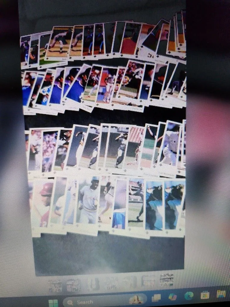 1989 Upperdeck 195 Baseball Cards image indicator(7)