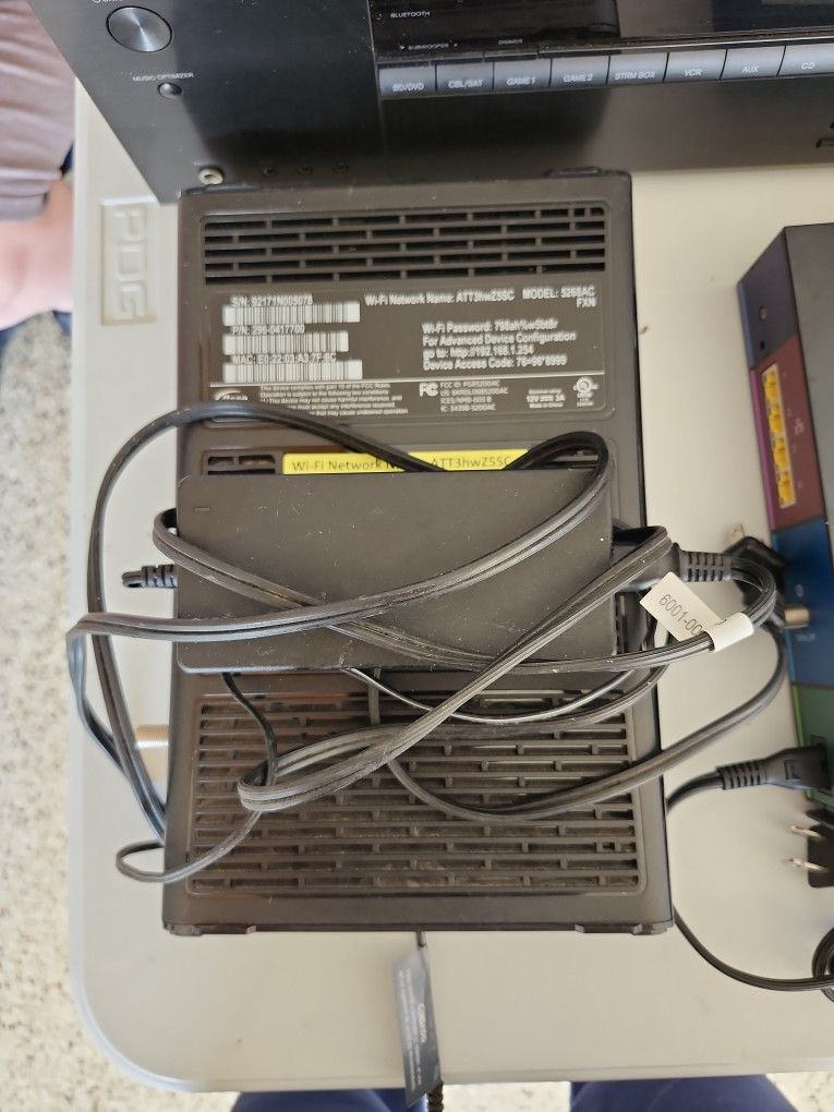 At&t Uverse Router - photo 5