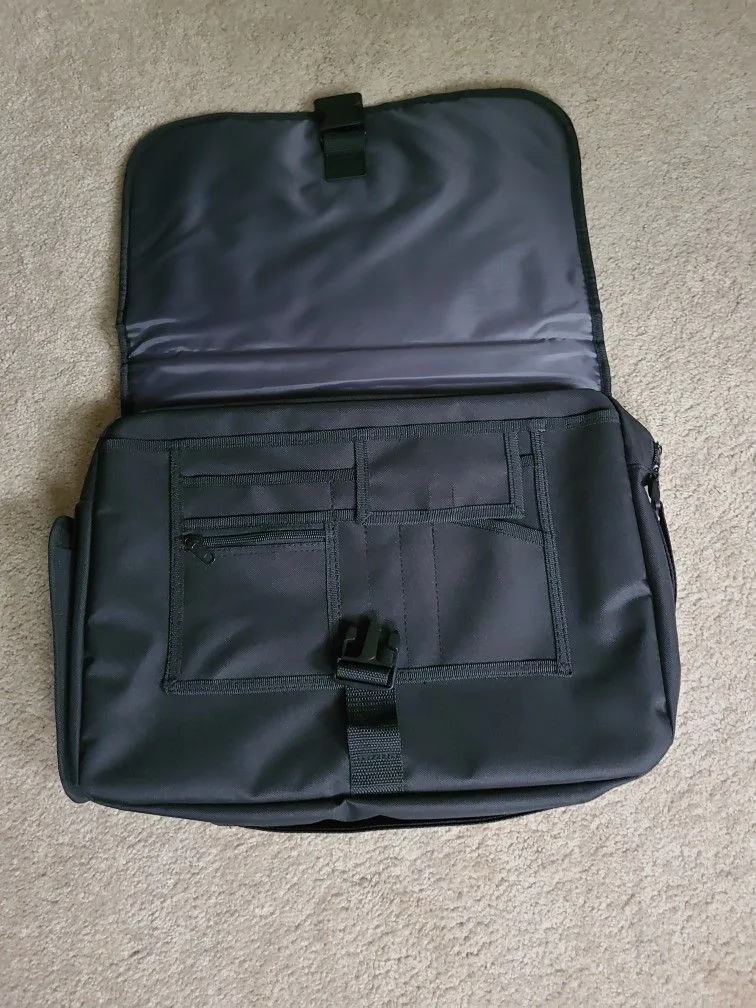 HP 17.3 Inch Laptop Bag image indicator(4)